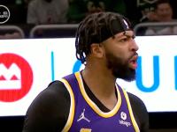 九游体育-包含浓眉哥回归赛场，问鼎冠军首场状态亮眼，澳大利亚队观众沸腾！的词条